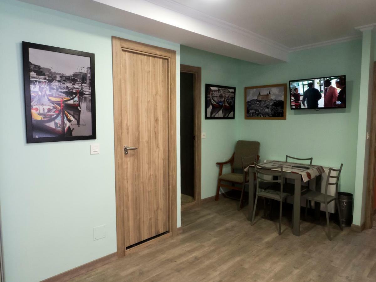 Alojamientos Turisticos Victor De Los Rios León Dış mekan fotoğraf